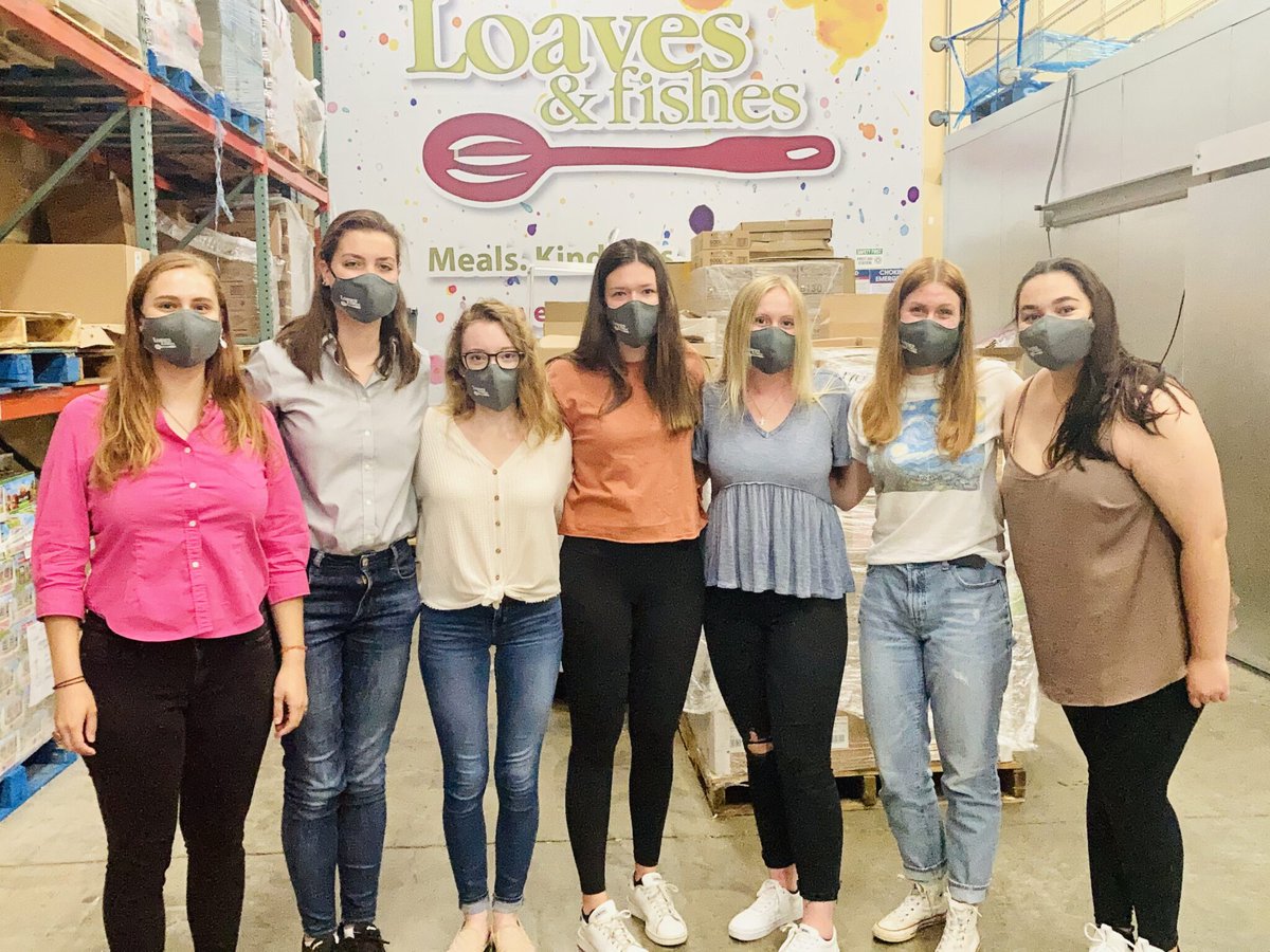 Loaves_FishesMN's tweet photo. Are you a college student or recent grad looking to gain valuable nonprofit experience AND give back to your community by feeding those in need? If so, our SFSP internship is for you! Visit the link below to see full position details &amp; apply today: https://t.co/lcbsQQbZH4 https://t.co/N7sNxKpUdy