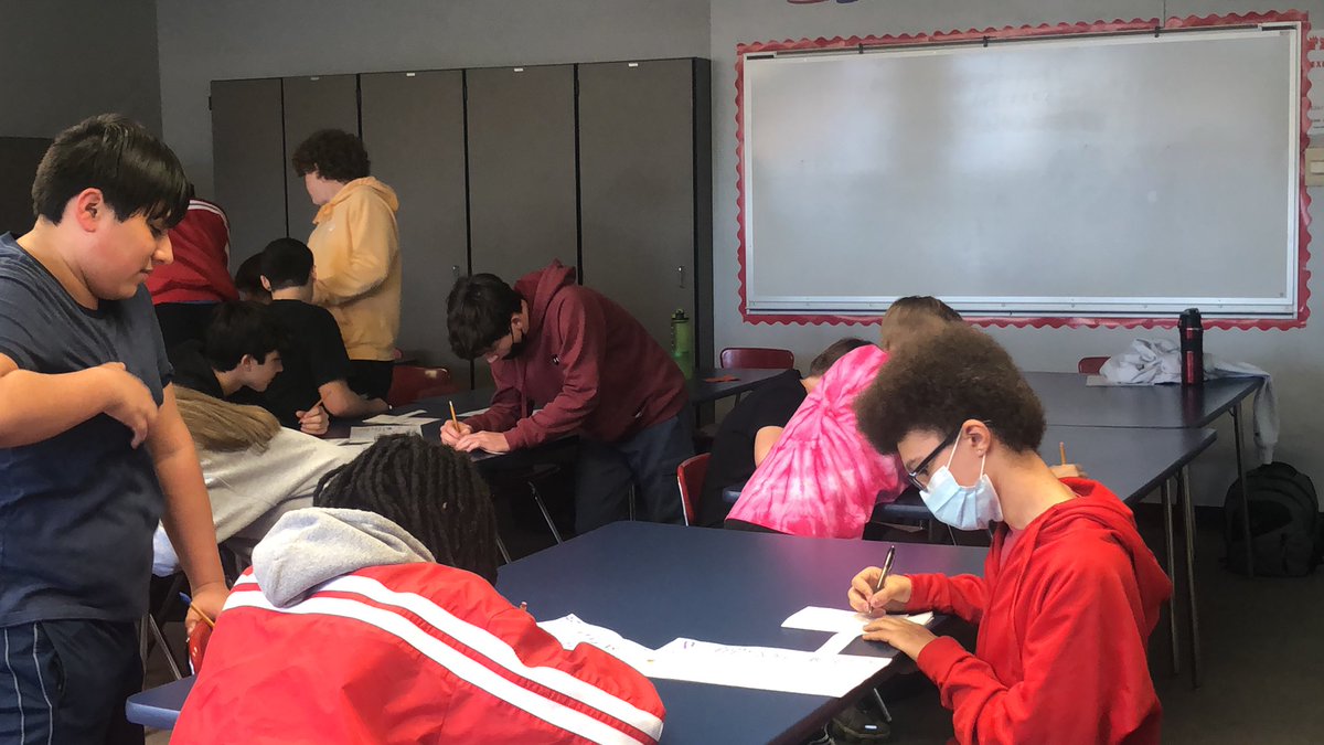 MrsVCfcs's tweet photo. Nutrient Tour is on the agenda today - Ss made posters highlighting one of the essential nutrients and now travel around note taking with their #foldables #HealthyCards https://t.co/QXcwVkxPcJ