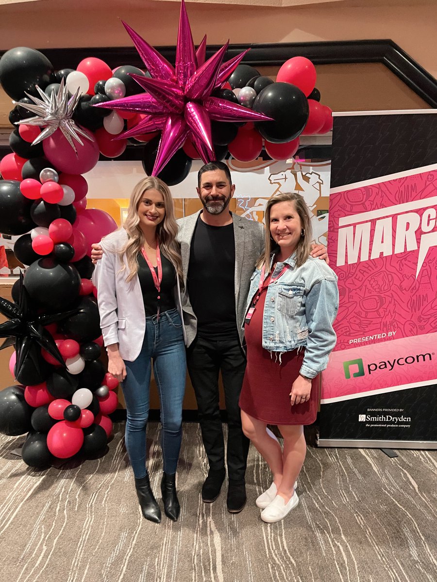 Our crew learning the latest <a href="/amaokc/">AMAOKC</a> !

#marcon22 #marketing #innovation
