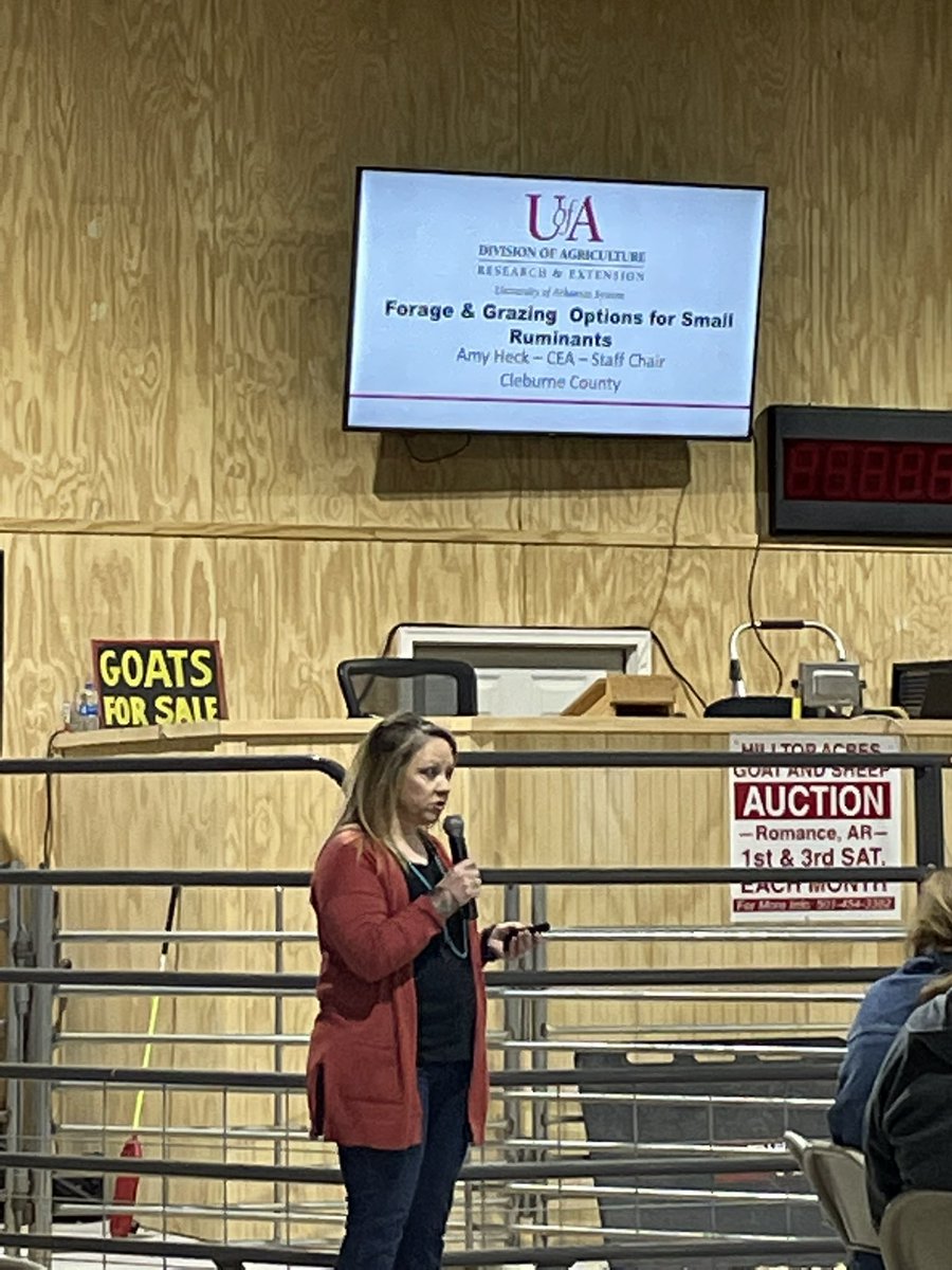 faulkneruada's tweet photo. Cleburne, Faulkner and White County went together to conduct a Small Ruminant Meeting in Romance today. Great attendance and information on a chilly day! #OzarkDistrictAg @whithaigwood @AgWriterArk @ForesterFord @BobScottWeedDr @BrianHallerUAEX https://t.co/Cn9kLvoPYY
