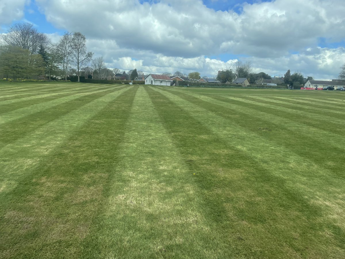 Highground1999's tweet photo. This mornings job with the smartcut @AlmeleyCC looking spot on there https://t.co/4oAJJDnrKT