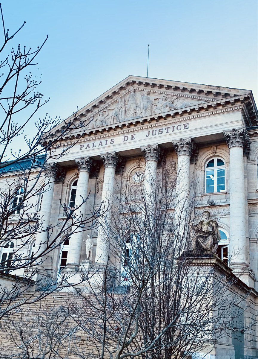 TRAFIC INTERNATIONAL DE STUPÉFIANTS : après 5 jours de procès hors norme, le tribunal d’Amiens a condamné les 13 prévenus à des peines allant de 2 ans à 9 ans de prison ferme. 11 personnes maintenues en détention ce soir et plusieurs interdictions de séjour sur Amiens prononcées