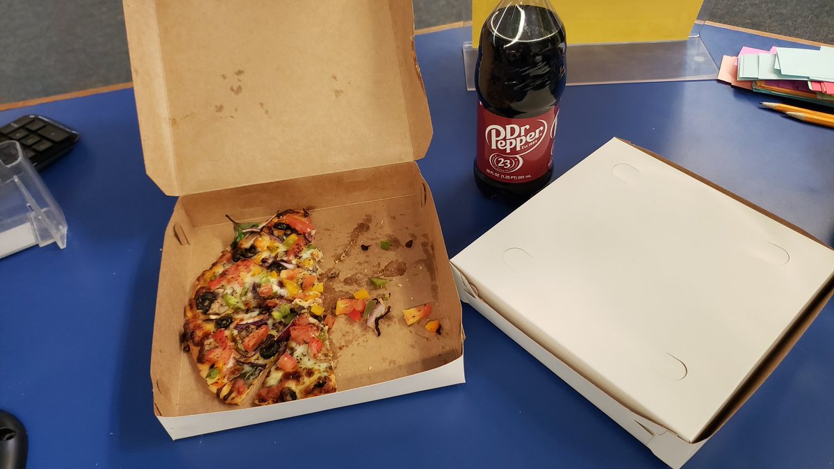 Library_PVMS's tweet image. Thank you @PViewSPS PTA! Lunch and beautiful plants have made this a terrific Library Week! Our hearts and bellies are full.

#SchoolLibraryMonth 
#spslib
#MyLibrary