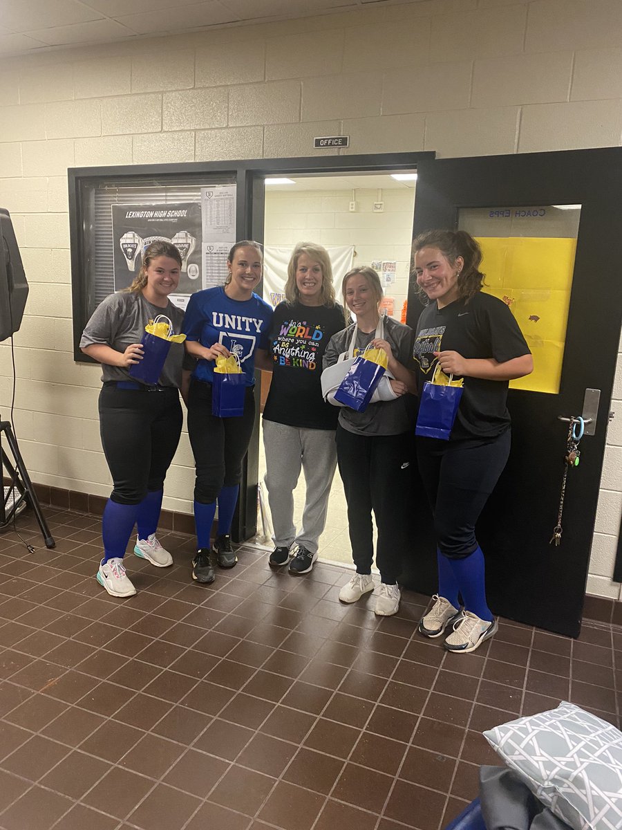 Wanted to say a huge “Thank You” to the best character coach there ever was! <a href="/jshealy1318/">Jackie Shealy</a> you are so thoughtful!! 💛💙