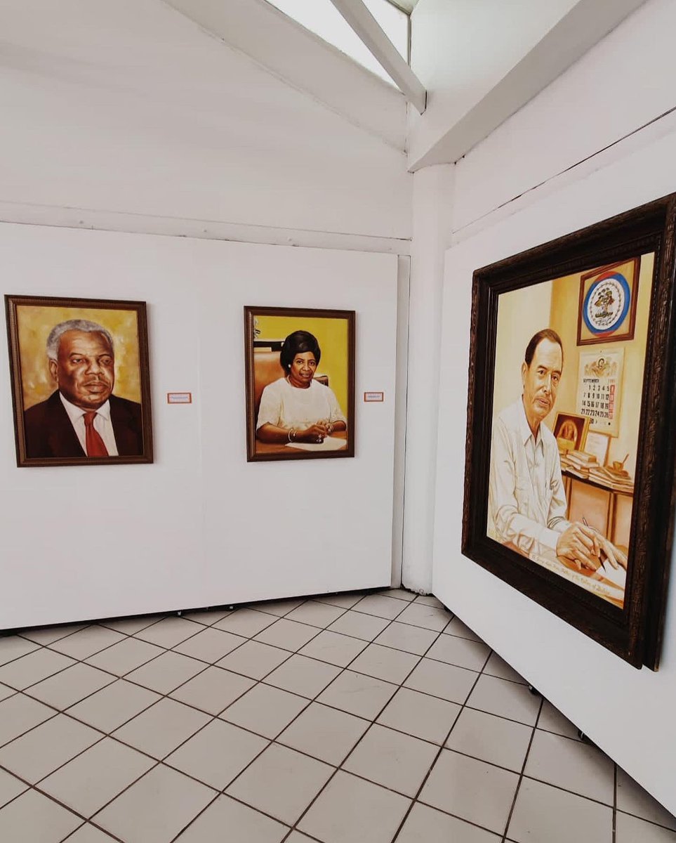 EmbaMexBee's tweet photo. El día de ayer se inauguró la exposición «Motivos» del artista Fernando Reyna, en el Instituto Cultural de 🇲🇽 en 🇧🇿¡Muchas gracias a las personas que nos acompañaron! 

La muestra permanecerá abierta hasta el viernes 2 de junio. ¡No te la pierdas! #DiplomaciaCulturalMx #ICMBelize https://t.co/3FBfMbaFam