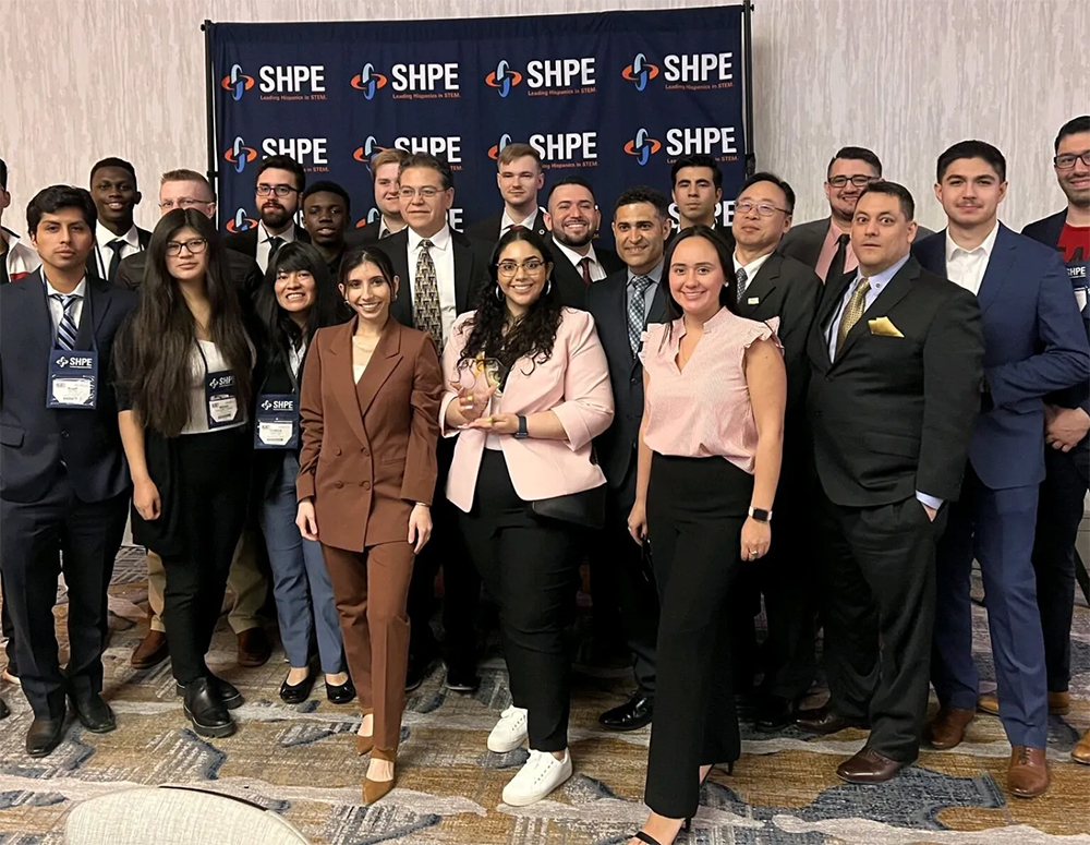 PNWEngine's tweet photo. Congrats to @SHPE_PNW for winning the Region 6 Chapter of the Year award for '21-'22! PNW was chosen among ~26 other active student chapters in Region 6 for this award. #PNWEngineeringProud https://t.co/d858ZH5VPJ