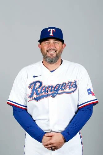 Happy Opening Day and Happy 39th Birthday to former catcher Bobby Wilson. 