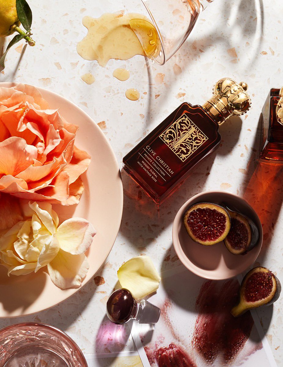 ClivePerfume's tweet photo. Classic and sophisticated, I Woody Floral is a jubilant, fresh aroma of sparkling spices and red fruits mixed with a heart of jasmine and finished with a subtle hint of oud.
#AllYouNeedIsClive #WrittenInPerfume #ThePrivateCollection #CliveChristianPerfume https://t.co/wPnVbePVVg