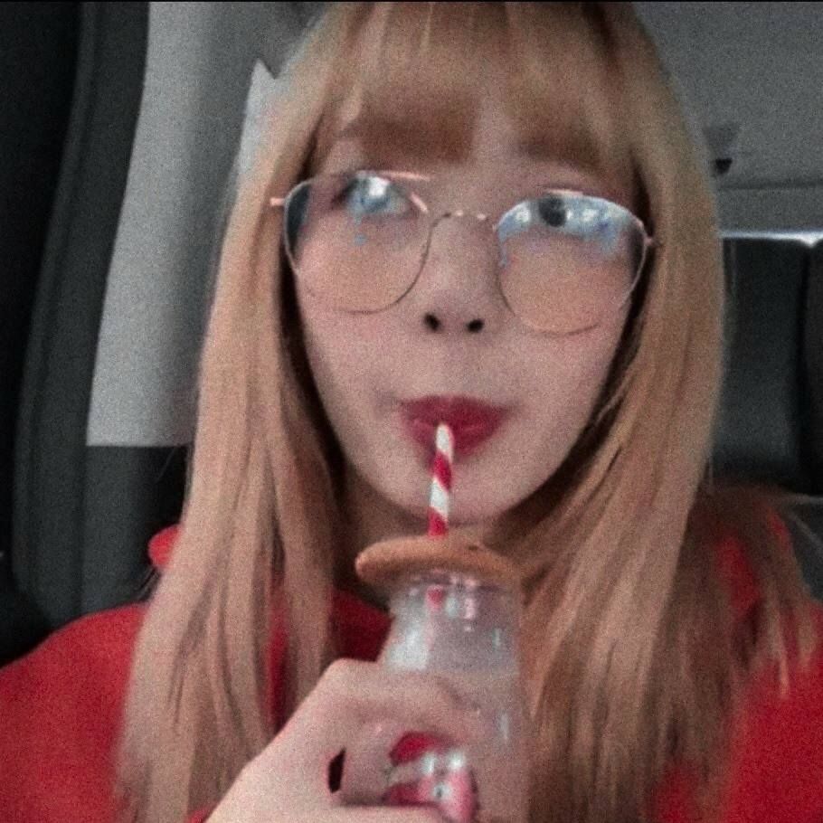 lalisahourIy's tweet photo. #리사 #LISA https://t.co/APuAnyZn6o