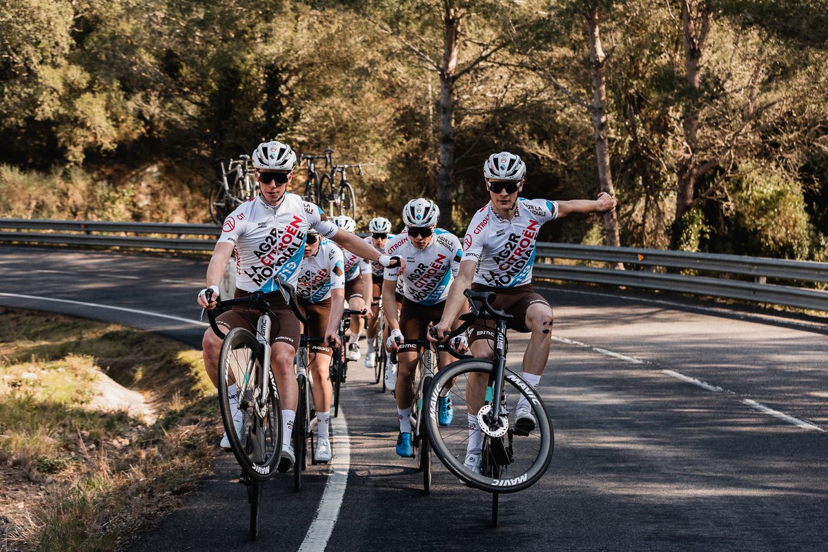 DCT_NewGen's tweet photo. ‼️ C'est le moment de candidater pour la saison 2023 !
It's time to apply for the 2023 season!
➡️➡️➡️ https://t.co/biPkpCYBjN ⬅️⬅️⬅️

#cycling #cyclisme https://t.co/x9fxndNEBW