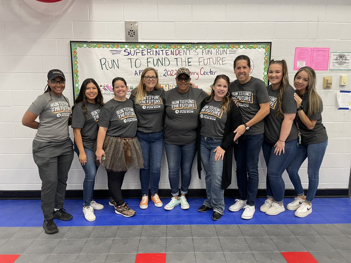 CFISDLieder's tweet photo. We can’t wait for the Superintendent’s Fun Run tomorrow! See you at 8:20 at the start line, leopards! #growinglieders @CyFairISD @SuptMarkHenry https://t.co/9jKRdoFrhO