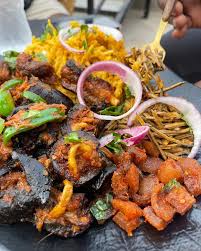OpuiyoMike's tweet photo. If you just relocated or your are visiting pH City,here are few nice and pocket friendly restaurants you can have good meals. 
In no particular order! 
Native Tray 
There's one thing about this place and their food,it's top notch.If you want to try different Rivers native food👇 https://t.co/1NQ6x1ogZk