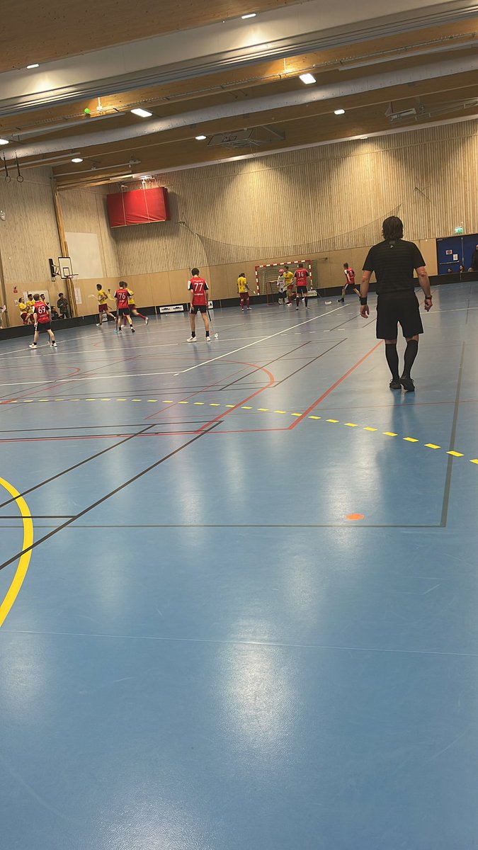 Woat99's tweet photo. Magisk fredags underhållning! #ljunket #brunk https://t.co/jViPCgL2aj