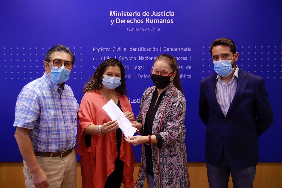 #AudienciasPorLosDDHH 🙌🏽📣

Subsecretaria <a href="/HOberreuter/">Haydee Oberreuter</a> se reunió con la Red de Sitios de Memoria, para coordinar un trabajo conjunto y recibió una propuesta colaborativa por la memoria.

Más info de las audiencias aquí 👉🏽 bit.ly/3r3TlrU