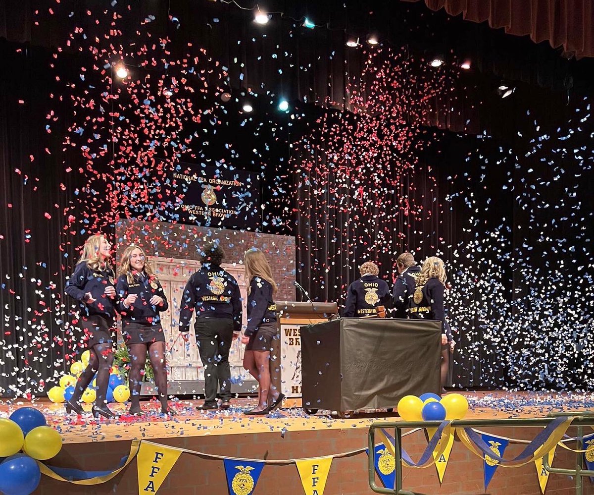 wb_ffa's tweet photo. Introducing your 2022/23 Officer Team!
President- Dawson Hitt
Vice President- Levi Holden
Student Advisor- Taylor Neal
Secretary- Avery Vance
Treasurer- Ryen Marthaler
Reporter- Lacey Kilgore
Sentinel- Madyson Howser
#OnlyInAmerica #DreaminInRedWhiteAndBlue https://t.co/eKBZ0uCTaK
