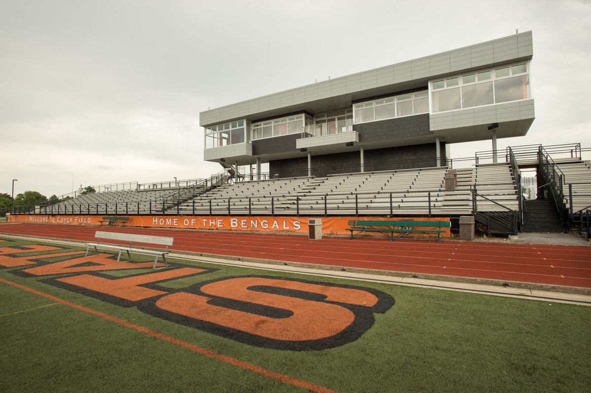 kconwayturner's tweet photo. Over the last few years, @buffalostate has seen transformations of Coyer Field with lights, new turf, scoreboard, press box, and track resurfacing. #BuffState150 https://t.co/KVpMhOWmCC