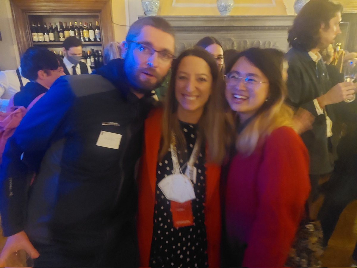 Lolagars's tweet photo. Gracias!! Thank you so much for the nomination of Inside Elephants Territory of @outrid3rs at the @EuroPressPrize ❤ right now at the #ijf22 with @pkliks and @tinayingxu !! This is the link https://t.co/WsKlbQEVKK https://t.co/OXftQzoDCZ
