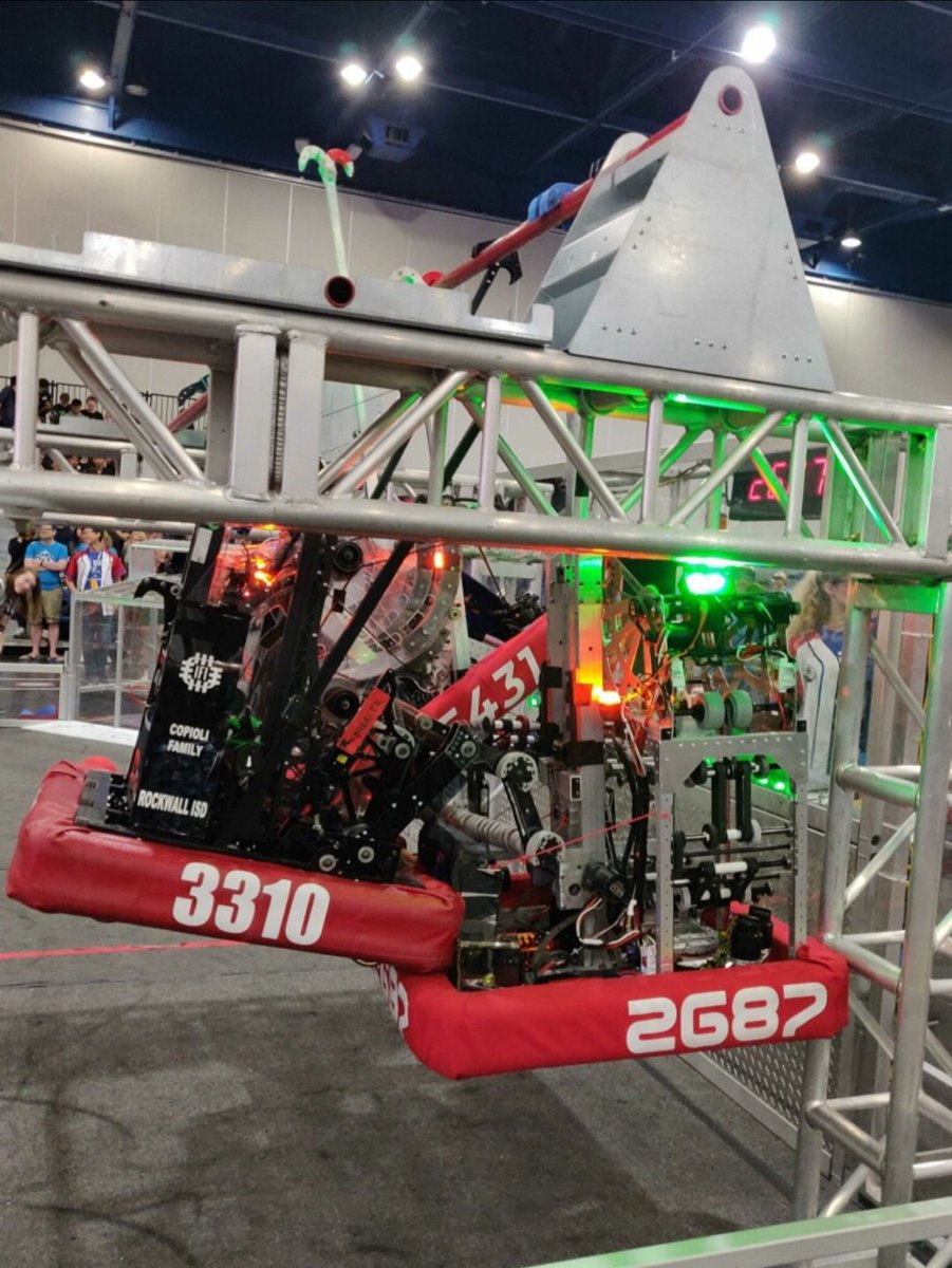 FRCTeams's tweet photo. A triple traversal spotted at the FIRST in Texas District Championship!! #RAPIDREACT 
#OMGrobots https://t.co/PDRENZaO4f