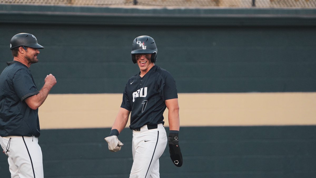 ORUBaseball's tweet image. With no baseball this weekend, let's check out our @thesummitleague leaders.

𝗢𝗳𝗳𝗲𝗻𝘀𝗶𝘃𝗲 𝗟𝗲𝗮𝗴𝘂𝗲 𝗟𝗲𝗮𝗱𝗲𝗿𝘀

▶️ Caleb Denny (30 runs, 33 RBIs)
▶️ Mac McCroskey (38 hits)
▶️ Jackson Loftin (12 steals)
▶️ Justin Quinn (3 triples)

#ORUBase x #GoldenStandard