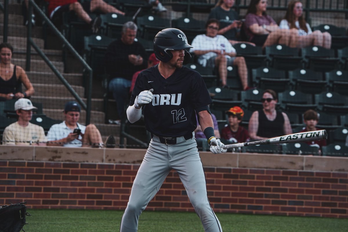 ORUBaseball's tweet image. With no baseball this weekend, let's check out our @thesummitleague leaders.

𝗢𝗳𝗳𝗲𝗻𝘀𝗶𝘃𝗲 𝗟𝗲𝗮𝗴𝘂𝗲 𝗟𝗲𝗮𝗱𝗲𝗿𝘀

▶️ Caleb Denny (30 runs, 33 RBIs)
▶️ Mac McCroskey (38 hits)
▶️ Jackson Loftin (12 steals)
▶️ Justin Quinn (3 triples)

#ORUBase x #GoldenStandard