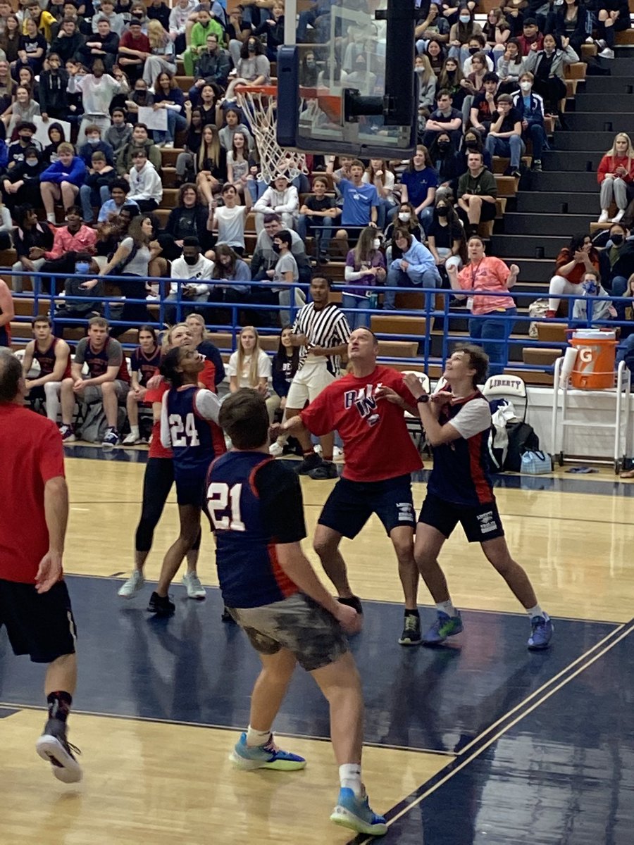 TLhsva's tweet photo. Rumble in the Nest!  Cox vs. Cox at the Annual Staff vs. Students Basketball Game.  @LHSEAGLESVA https://t.co/RprGXjE0rO