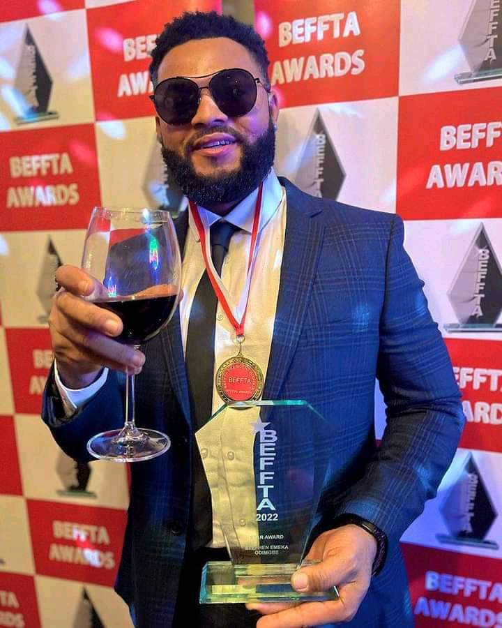 Denewsonline_'s tweet image. Congratulations to #flashboy on his new Award