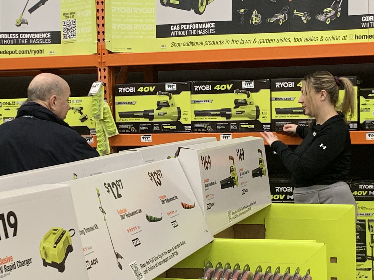 prodesk41401's tweet photo. Emily from TTI  kicking off Spring Training! #ProXtraPerks Ryobi One+ ⁦@RYOBItoolsusa⁩ ⁦@4108Serrano⁩ ⁦@Sheila0216⁩ ⁦@porubski⁩ ⁦@jt_tauber13⁩ ⁦@RmmKevin⁩ ⁦@DurninZach⁩ https://t.co/Fr6yVh4H85