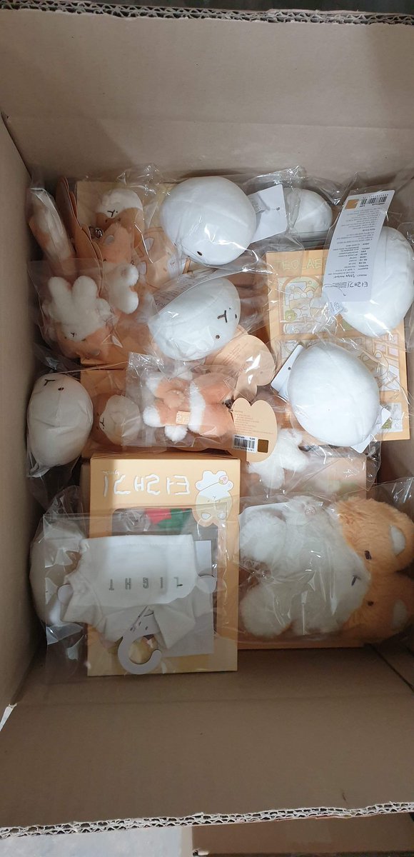 eriyadistrict's tweet photo. Before I sleep, here’s the photo update for arrived (KR) items.
Teolaegi
SM SG Photopacks
Grey Suit PBs
#EDUPdates https://t.co/tjWLy5jzvC