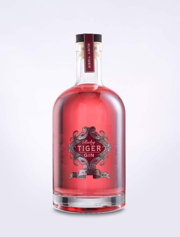 TheWiganRunner's tweet photo. 🍹 Win a Bottle of @TheTigerGin 🍹
(Worth £40)

🍹 LIKE
🍹 RETWEET
🍹 FOLLOW @TheTigerGin &amp; @TheWiganRunner 🙋🏻‍♂️

#Win this 🔴 Bottle of @TheTigerGin 🍹 this month!

Enter on Twitter or Insta
Winner Sun 17th April*

Good Luck 🙂👍🏻

#Competition #GiveAway #Contest #Prize #Free #Gin https://t.co/f9NhkuaRp1