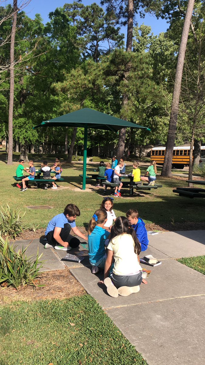 Working outdoor to enjoy the weather, because…why not? <a href="/HumbleISD_BBE/">Bear Branch Elem</a>