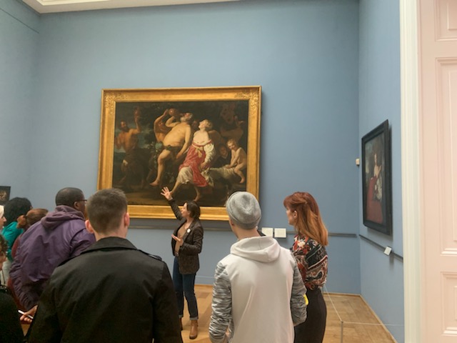 C est parti pour #LArtdAccederALEmploi. 1 parcours pour 12 demandeurs d emploi des agences Pôle Emploi de Lille en vue de rencontrer des entreprises autrement, autour de l'Art. Aujourd'hui, 1 expérience immersive au Palais des Beaux-Arts 👍 👏