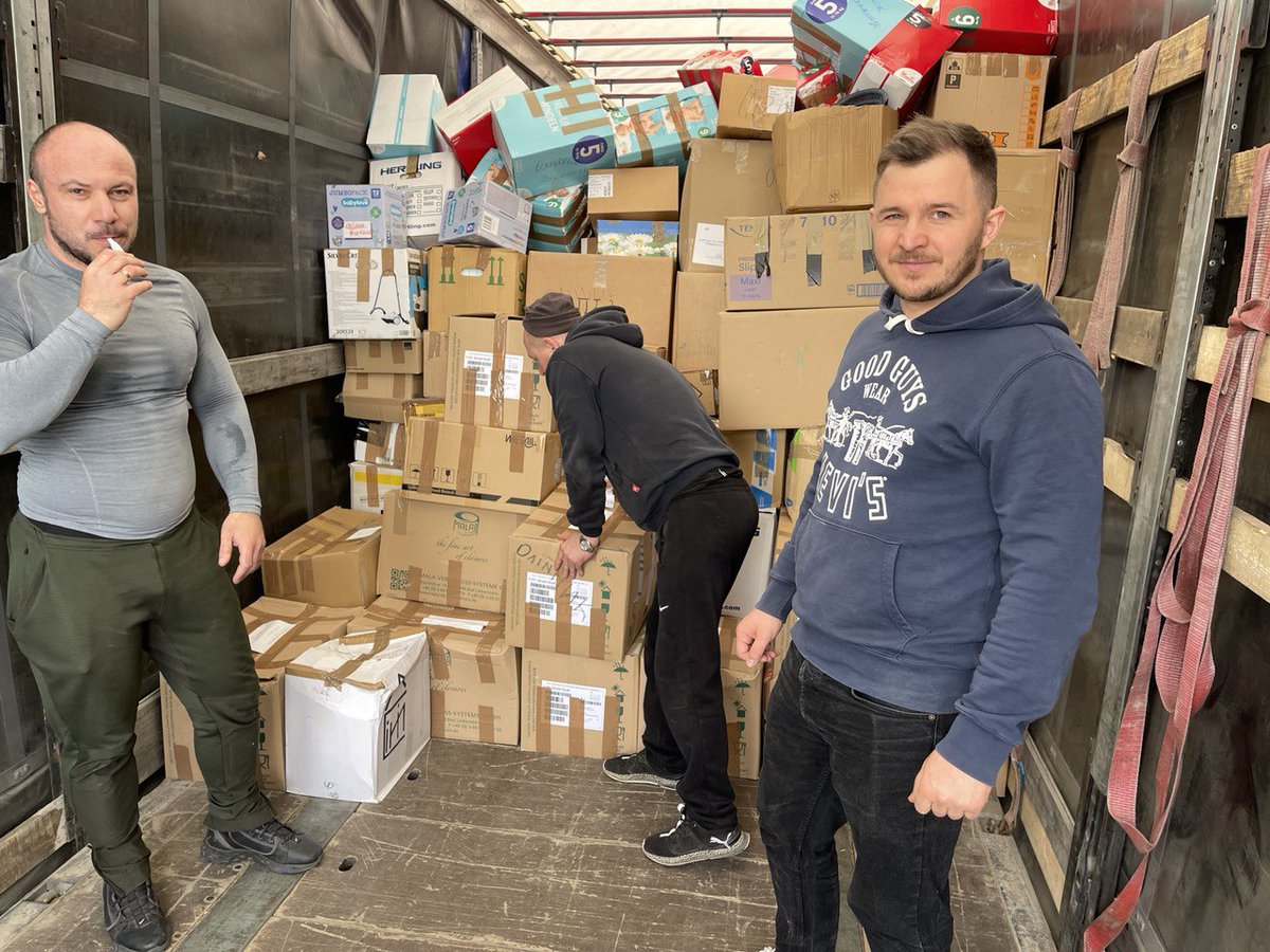Together to Victory!
8 tons of humanitarian cargo collected in Bad Kreuznach were delivered.
Medical supplies, surgical suits and other medical equipment will be donated to the Vinnytsia Military Hospital.

#StandWithUkraine #StopWarInUkraine #StopRussia #SupportUkraine