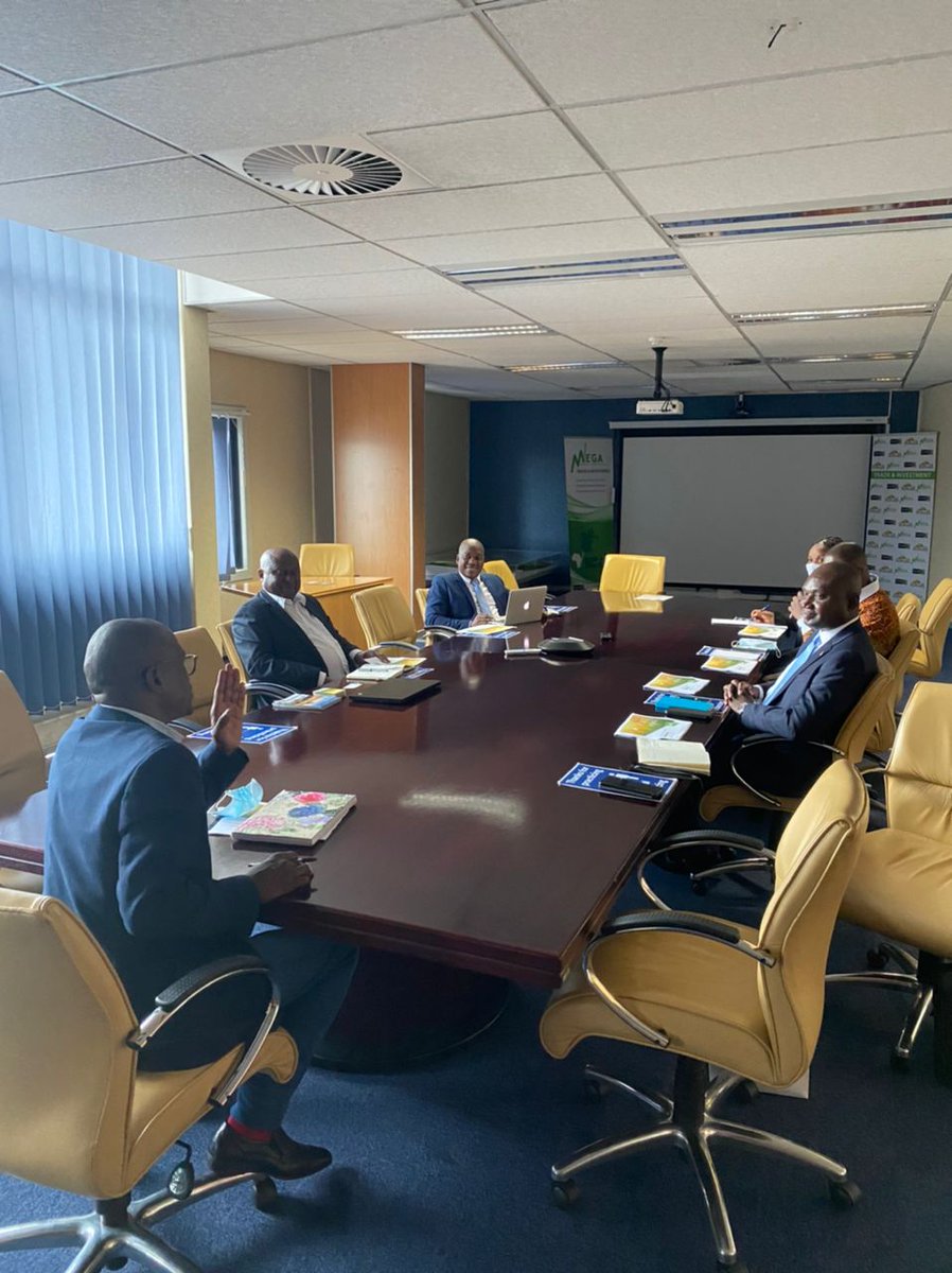 GhanaHighComSA's tweet photo. Mission's Delegation headed by the Head of Mission, His Excellency Charles Owiredu on 4th April 2022, had a meeting with Mr, Isaac Mahlangu, CEO of Mpumalanga Economic Growth Agency (MEGA). https://t.co/mYoxDIKYLd