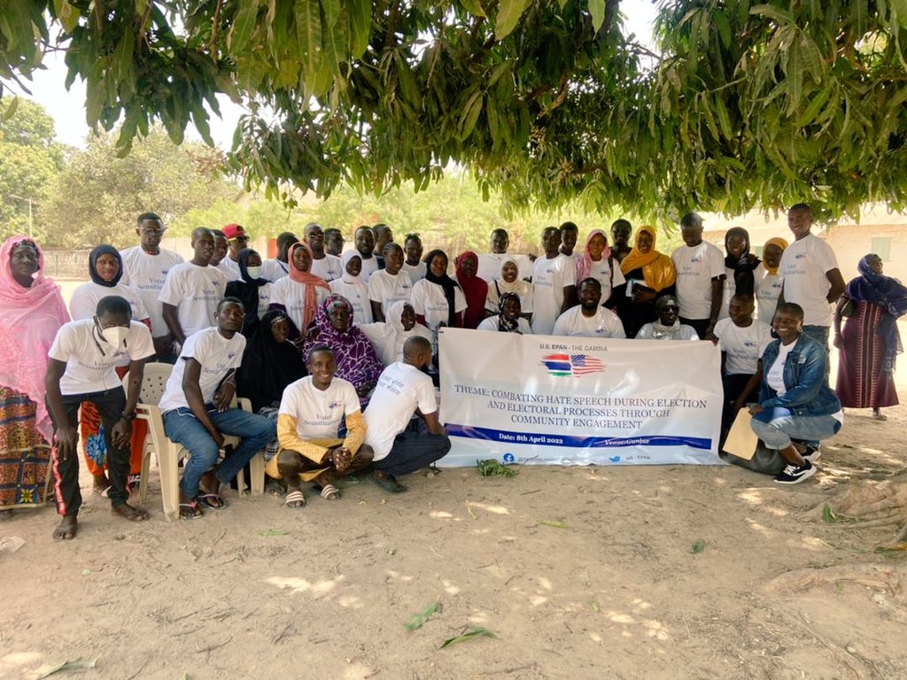 US_EPAN's tweet photo. Successfully engaged #KomboSouth District on voting and voting processes on the Theme: Combating hate speech in elections and electoral process through community engagement. #Women #Youth and #Local_Authorities were targeted. 
#YourVoteYourVoice
@USEmbassyBanjul https://t.co/49C6K1jTbi