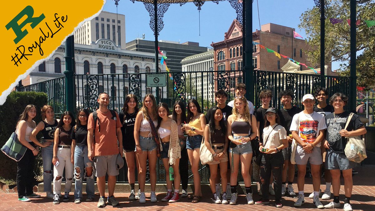 Mr. Norris and his class enjoying Olvera Street yesterday.  @MrD_RHS @RHSMissM @AaronJDobson <a href="/BROBERGROYAL/">Debbie Broberg</a> <a href="/WendyMayea/">Wendy Mayea</a> #RoyalLife