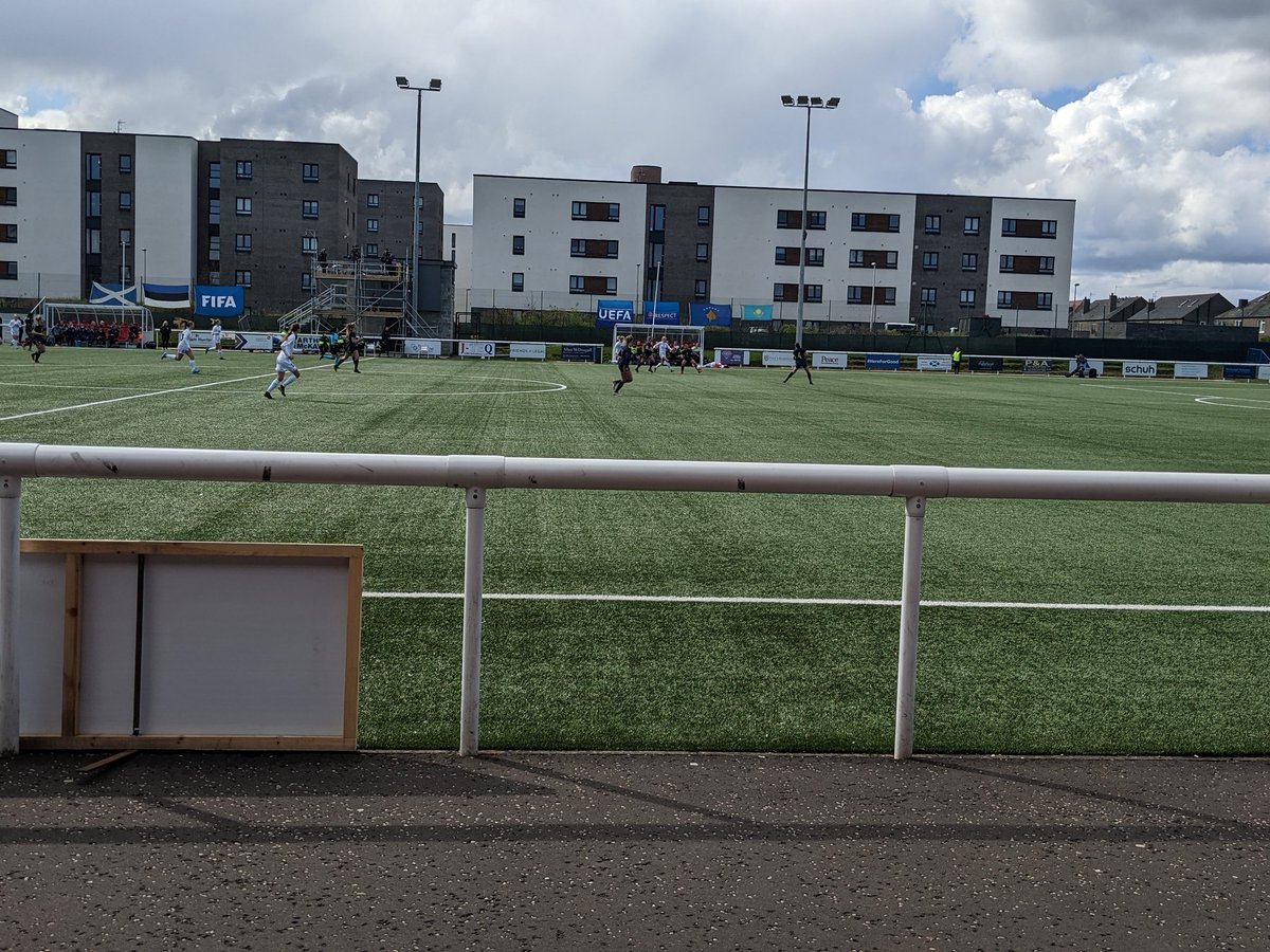 Ainslie Park this afternoon to watch the #SCOW19s in their #WU19EURO qualifier. Maya is a happy girl after getting a selfie with @ScotlandNT  U19s and @HibernianWomen player @EilidhAdams70. Hoping to follow in her footsteps one day🤞💚⚽🏴󠁧󠁢󠁳󠁣󠁴󠁿. Thanks for the pic📸
#hfcgirlsacademy