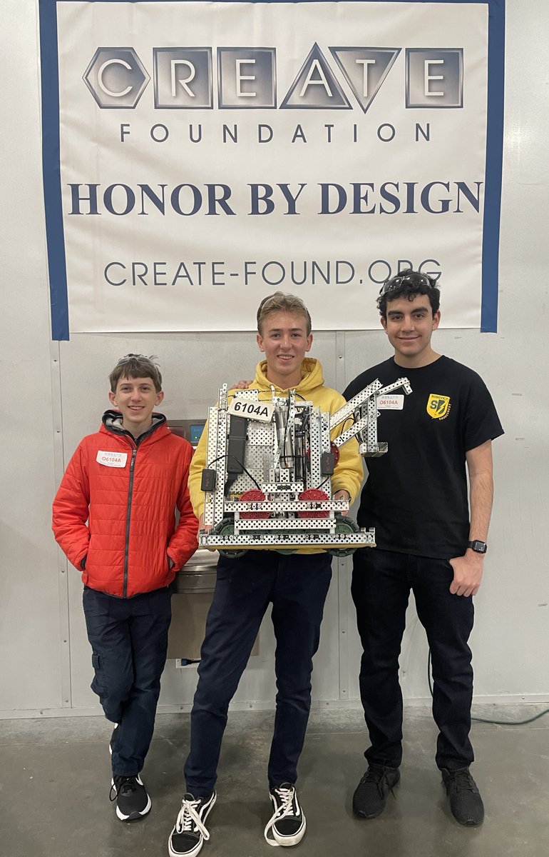 abaralt's tweet photo. @Shorecrest Team Chargers #6014A competing at the CREATE Open Championship in Iowa. Watch matches live at https://t.co/iBSyywEfx6 - with 
@melies4944 https://t.co/xjQ8Na7nAs