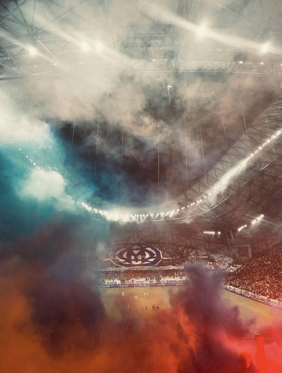 Ultras France tweet media