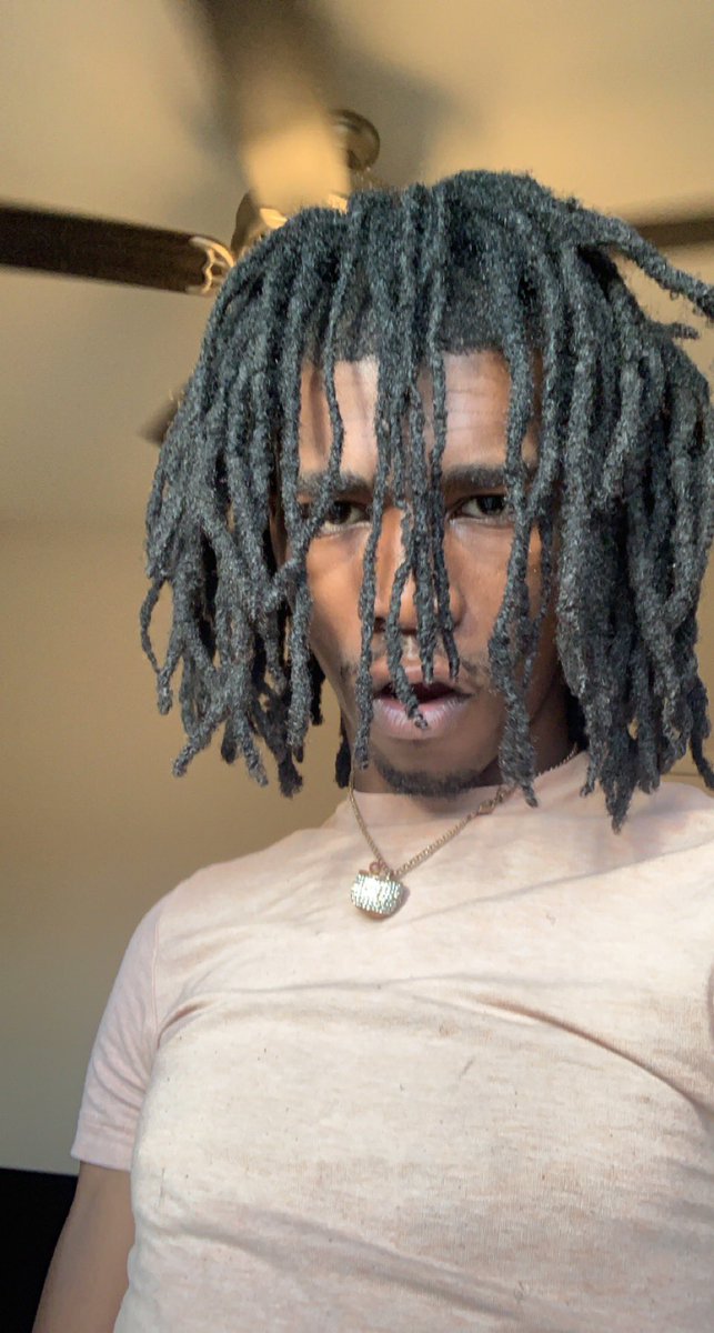 Twitter 😎👋🏾😋