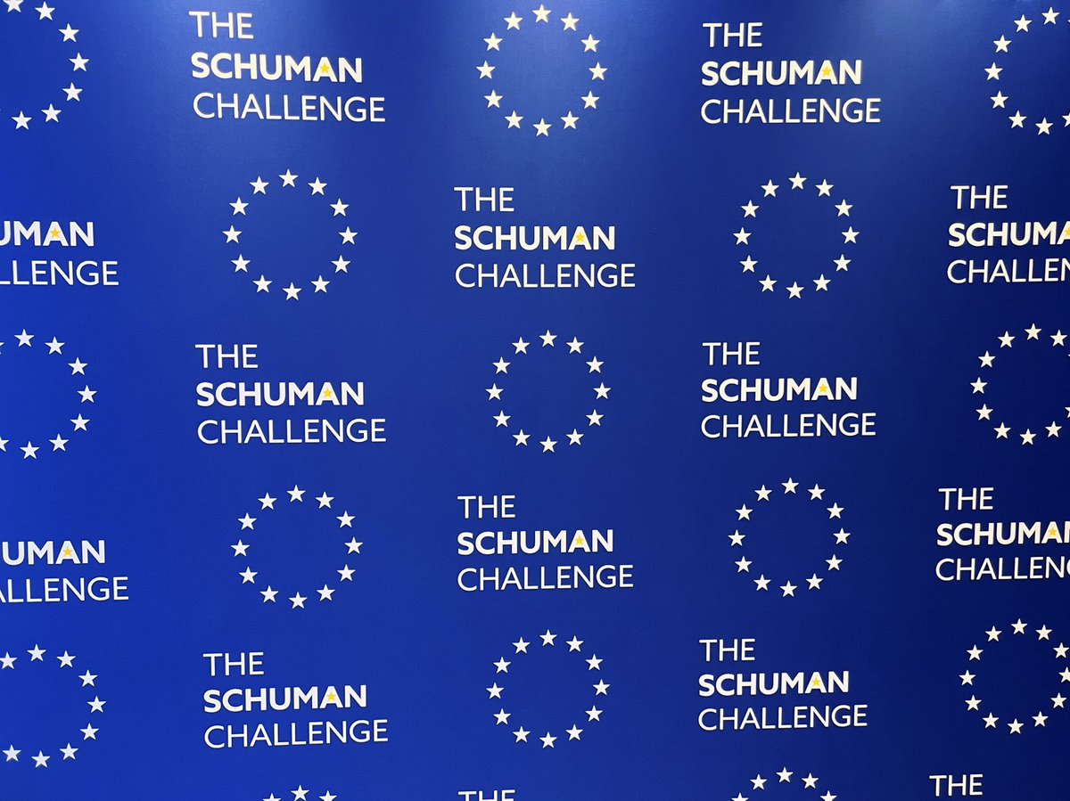 At #SchumanChallenge where finalist teams are presenting their policy ideas on 🇪🇺🇺🇸 cooperation in Afghanistan. This @EUintheUS annual highlight brings the most brilliant U.S. foreign affairs undergrad students under one roof. Proud to have served as one of the judges!
