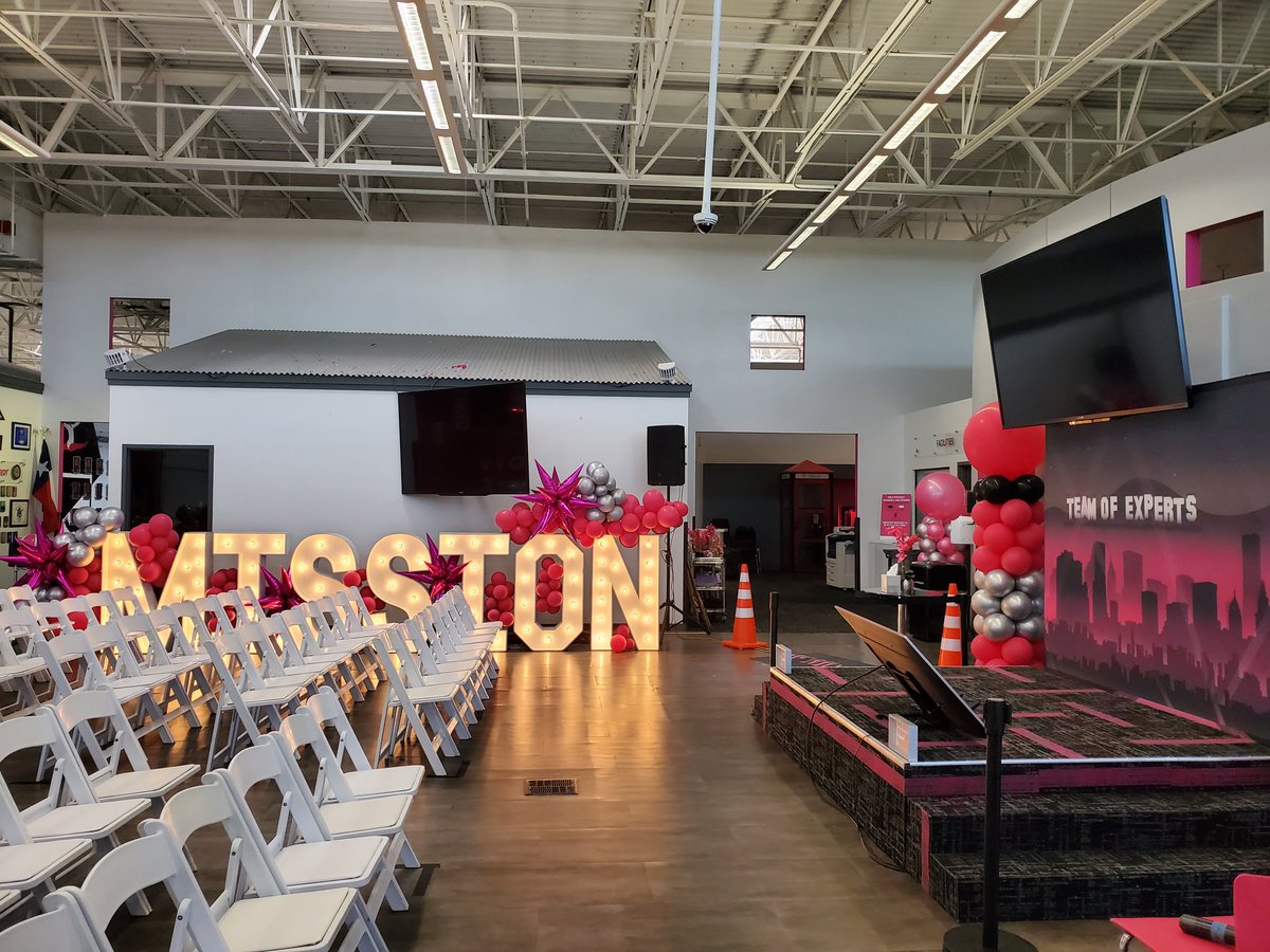Aejaz_H's tweet photo. The stage is set for an 💥EPIC 2022💥 Care kick-off!! In a few hours, our @MissionTXperts CEC is going to be 🔥🔥🔥 #FamousForExperience 
#UnstoppableTogether 
#MissionPossible @marknolanmfn @m_wan4life @Dan_DiGirolamo https://t.co/lff8Xh6lJq