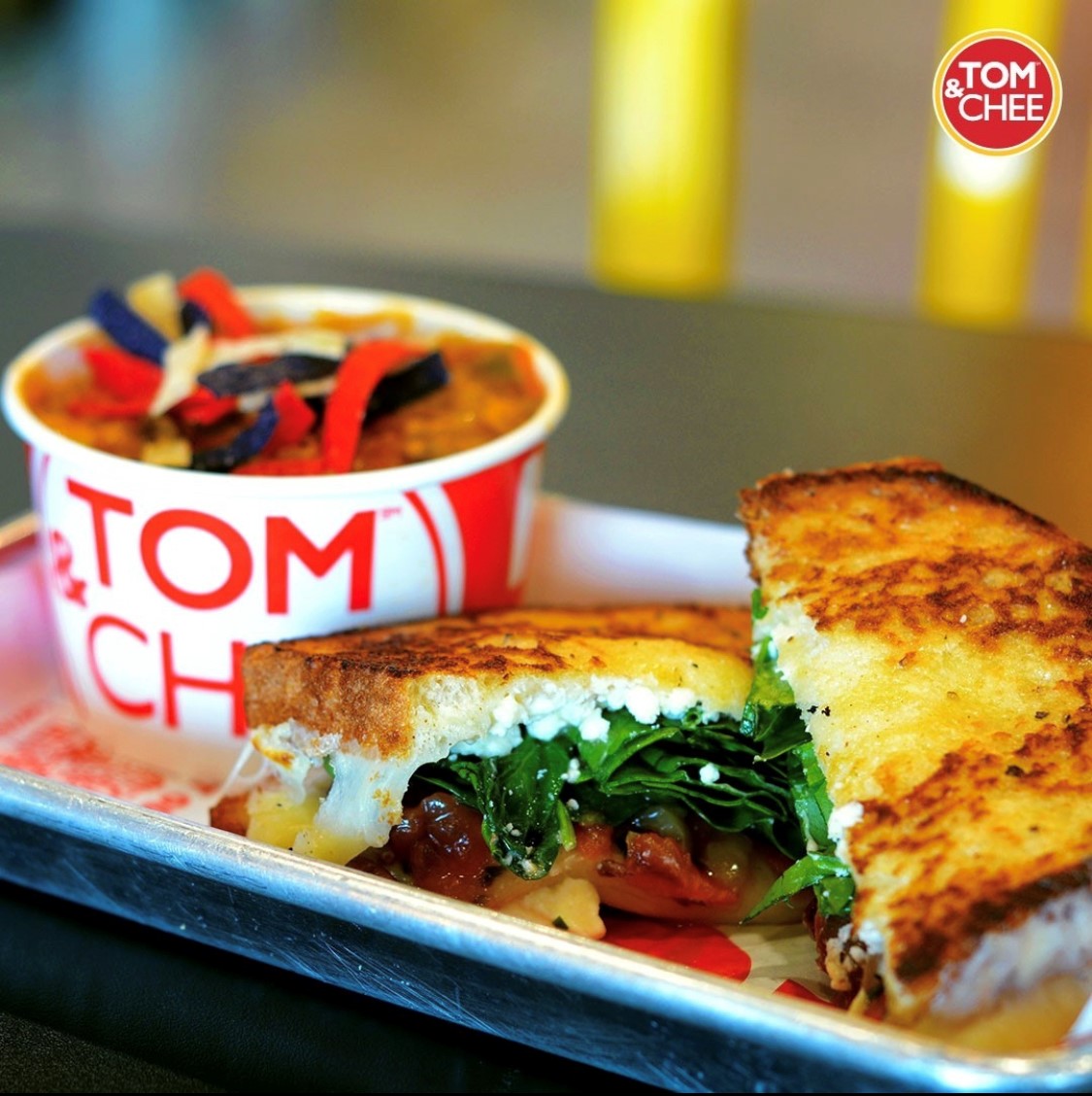 TomAndChee's tweet photo. Lunch plans? Try one of our soup and sandwich combos!
#TomandChee #Soup #Sandwich #Combo https://t.co/ZxoxmOfx0d