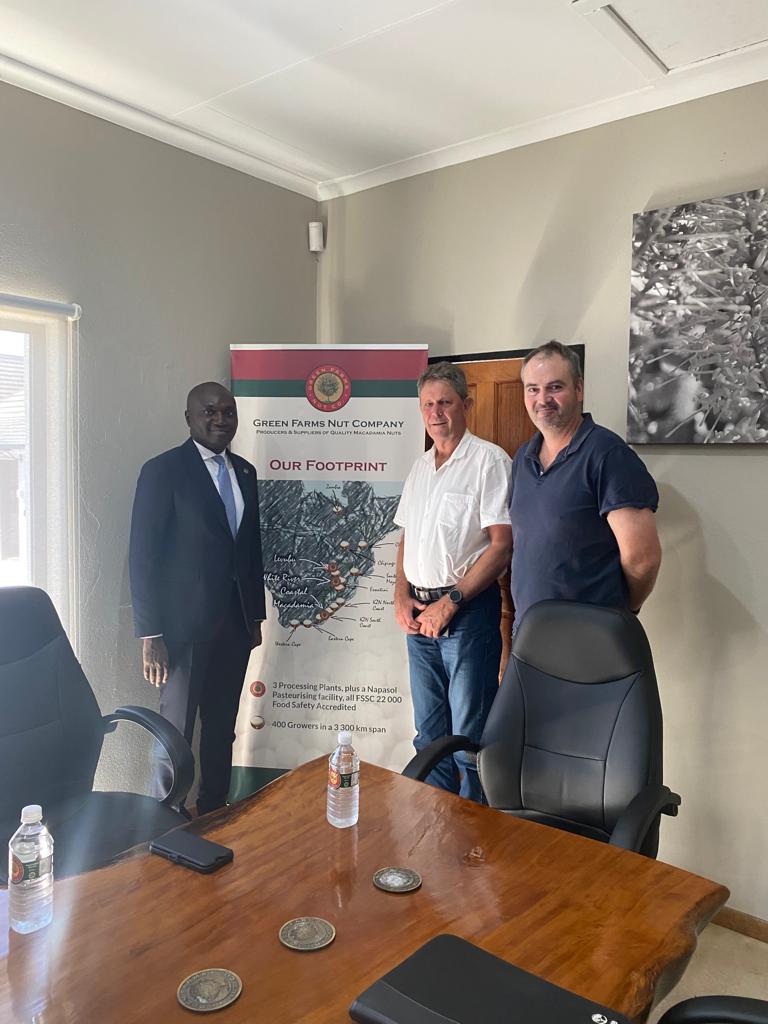 GhanaHighComSA's tweet photo. The High Commissioner, H.E Charles Owiredu and his team met with the CEO of Green Farms Nut Company, Mr. Allen Duncan on 5th April 2022 in the city of Mbombela in Mpumalanga. https://t.co/O4q5RHl61G