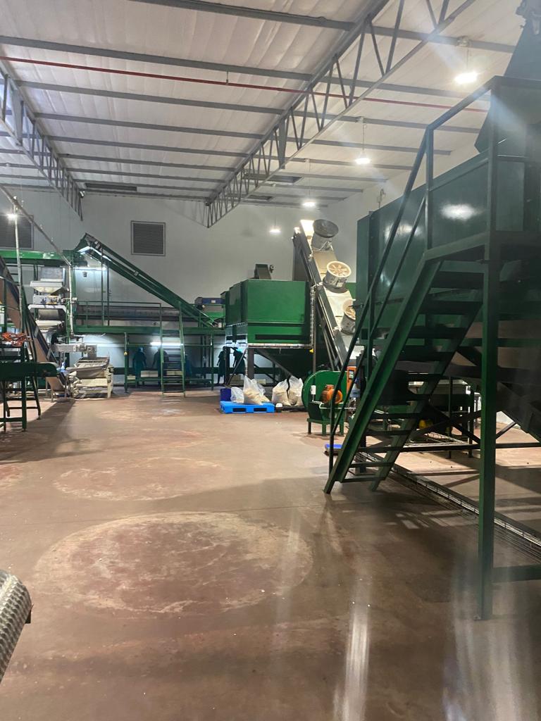 GhanaHighComSA's tweet photo. The High Commissioner, H.E Charles Owiredu and his team met with the CEO of Green Farms Nut Company, Mr. Allen Duncan on 5th April 2022 in the city of Mbombela in Mpumalanga. https://t.co/O4q5RHl61G