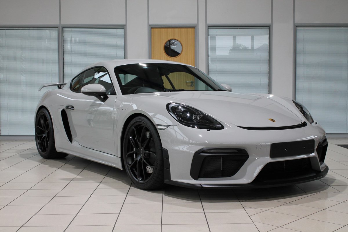 HarbourCars's tweet photo. NEW ARRIVAL - We have just taken this beautiful Crayon Porsche Cayman (718) 4.0 GT4 Clubsport Manual into stock. With only 1 owner and just 1620 miles, this is a very special car. For more information please visit https://t.co/OK25c9WDn8 or call 01243530630 https://t.co/3xCR7MZQAP