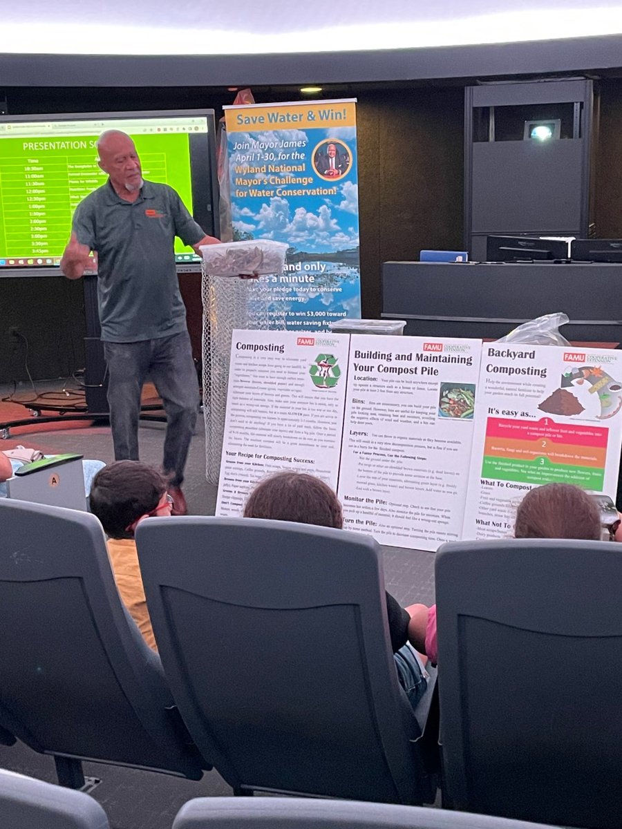 FAMUExt's tweet photo. 🧡💚In Case You Missed It... FAMU Cooperative Extension traveled to West Palm Beach, FL last weekend to bring loads of helpful information to the #community regarding Disaster Preparedness, Health and Wellness, At-Home Gardening and #KitchenComposting!
#gardening  #famuext https://t.co/Xdknh4WHvC