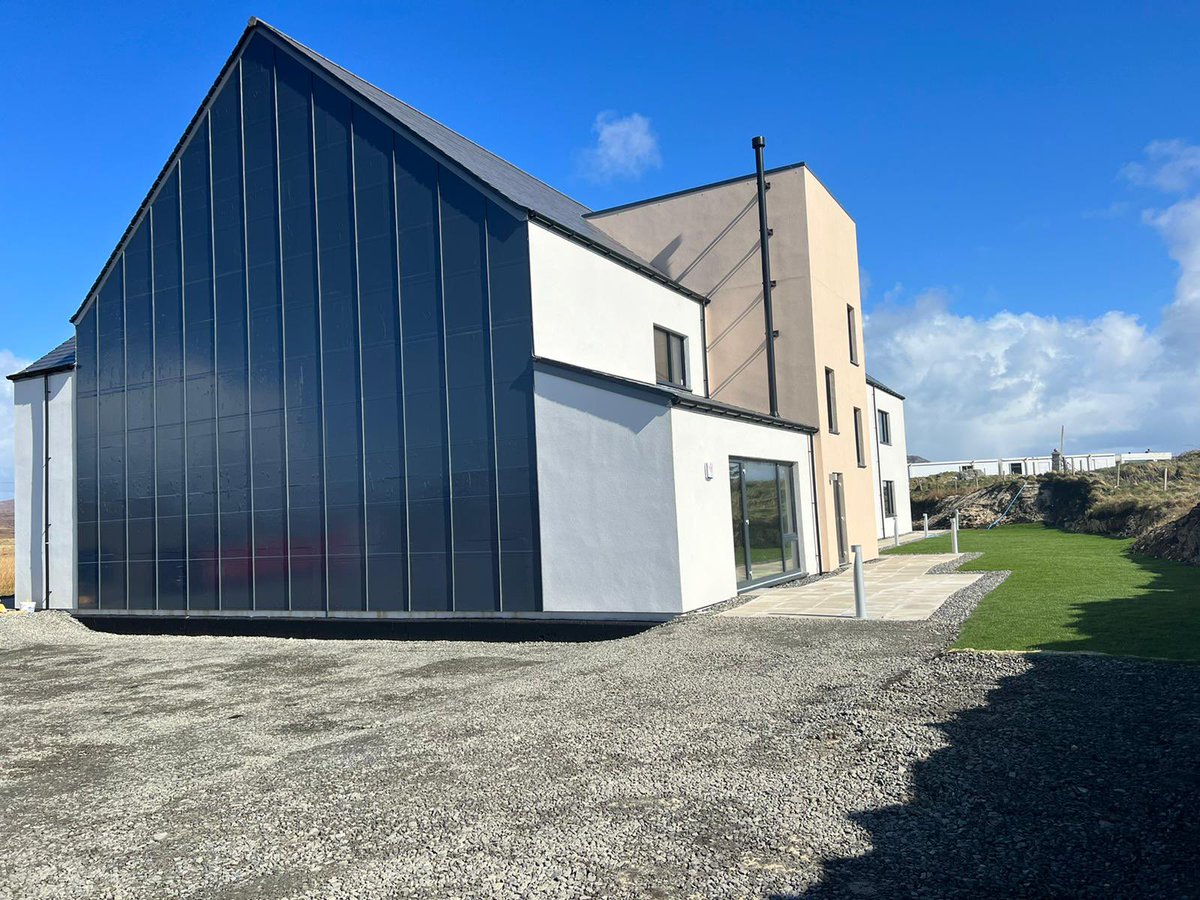 MacInnesBrosLtd's tweet photo. The Cnoc Soilleir building gleaming in some late afternoon South Uist sunshine. An exciting and important addition to the Western Isles creative centres. #cnocsoilleir #gaidhlig @ceolas_uibhist #uist @bordnagaidhlig @lccuhi @OuterHebs @HebridesNews https://t.co/Gsx0PWNxpL