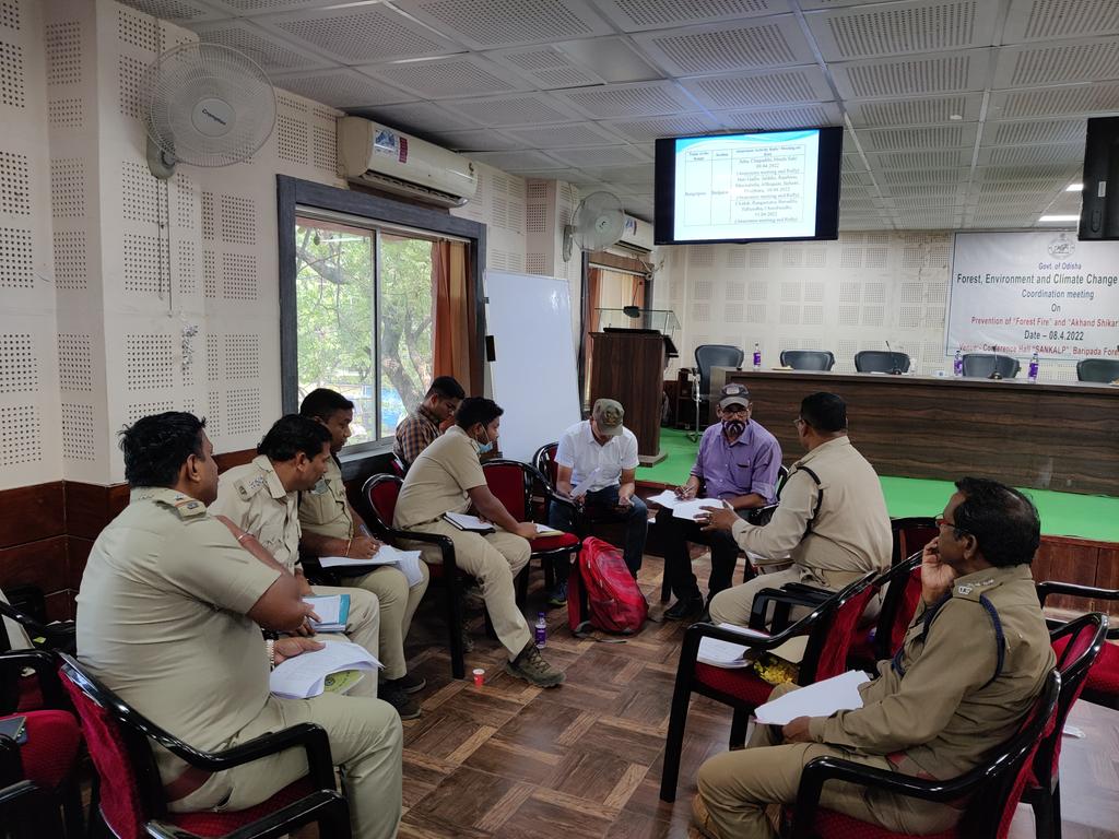 BaripadaT's tweet image. Coordination &amp;amp;Team build up for Strengthening Protection activities in the Buffer areas of #Similipaltigerreserve in view of upcoming traditional hunting season.The meeting chaired by FD STR @PCCFWL_Odisha @pccfodisha @SimilipalNorth @Similipal_South @spmayurbhanj @DM_Mayurbhanj