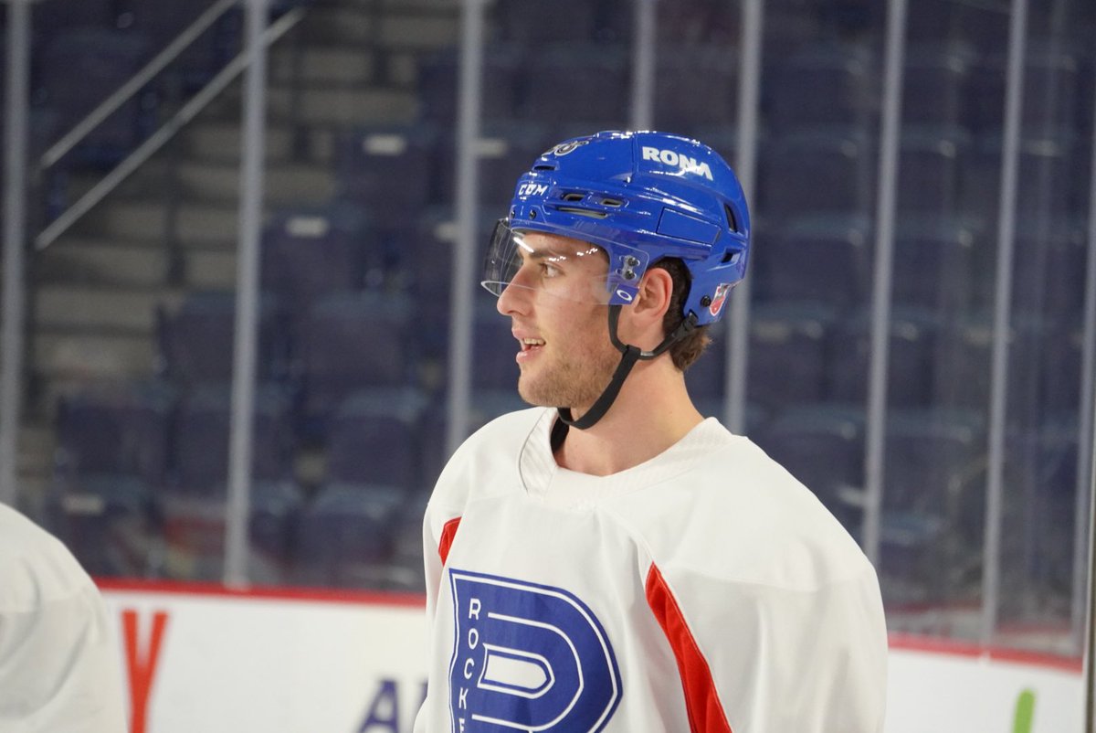 Lucas Condotta jouera son premier match ce soir! 

Condotta will be playing his first game tonight! 

#GoRocket