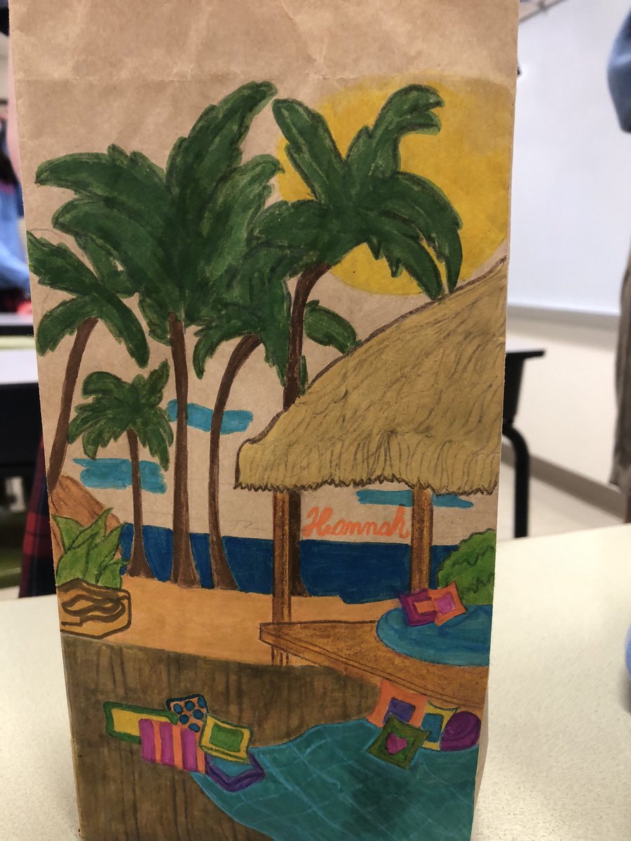 acs7p's tweet photo. I have the most amazing parents! Took pictures of lunch bags I have loved. Now I got one of my very own 💜 https://t.co/Pi2dR0LbHU